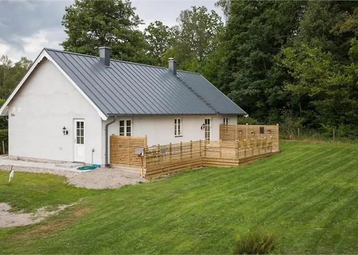 Beautiful And Cosy House Near The Lake